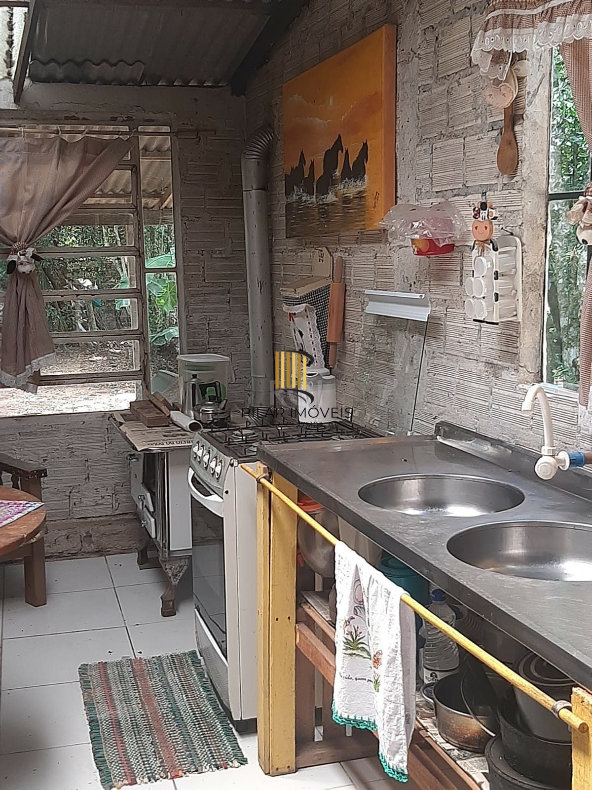 Sítio para Venda - 1800m², 2 dormitórios, Horto Das Oliveiras