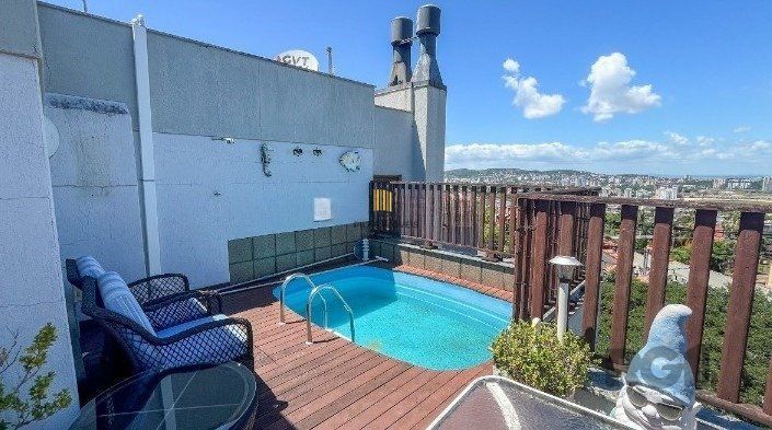 Cobertura 1 dormitório no bairro Cristal