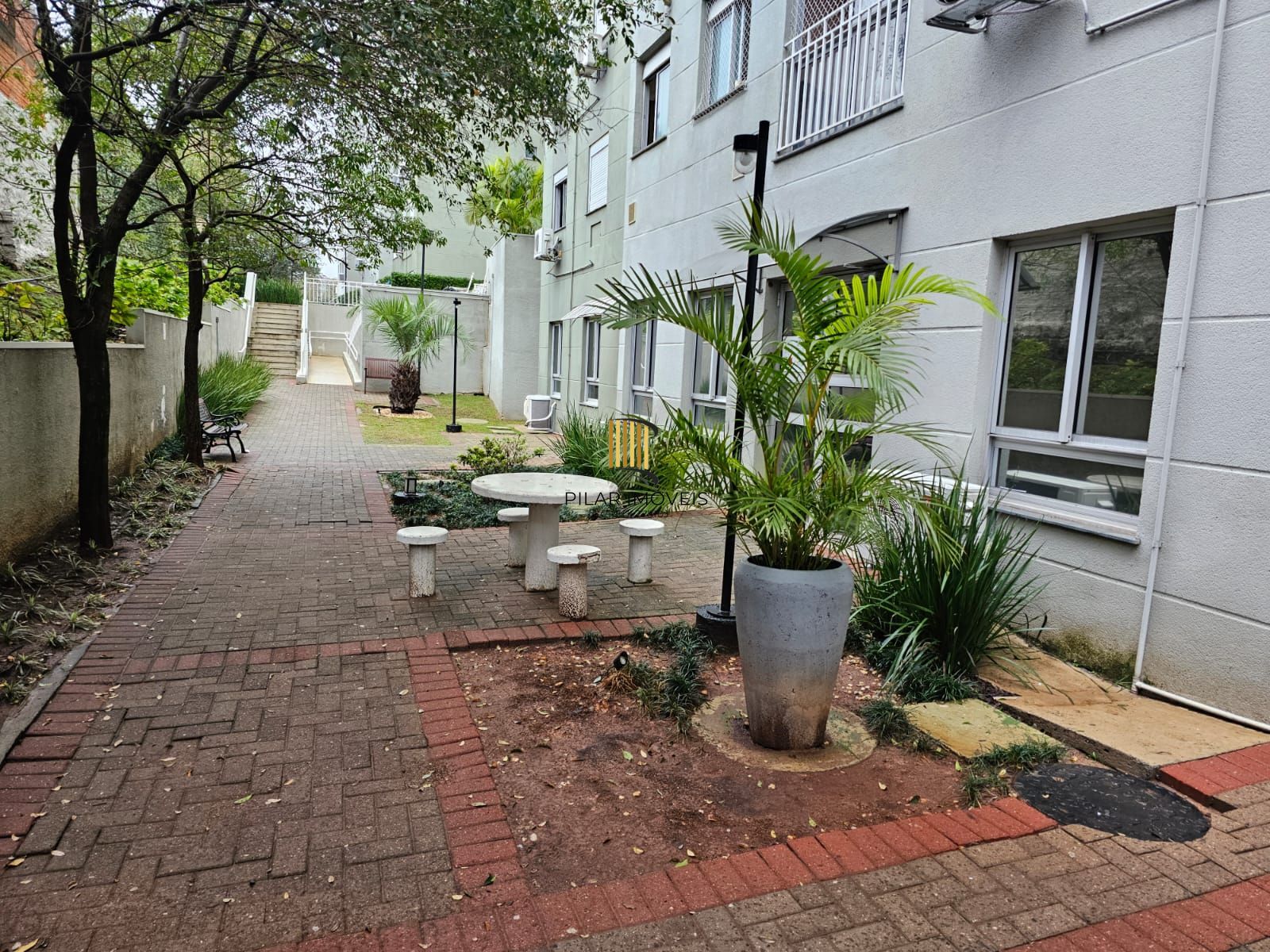 Apartamento para Venda - 51.25m², 2 dormitórios, sendo 1 suites, 1 vaga - Glória