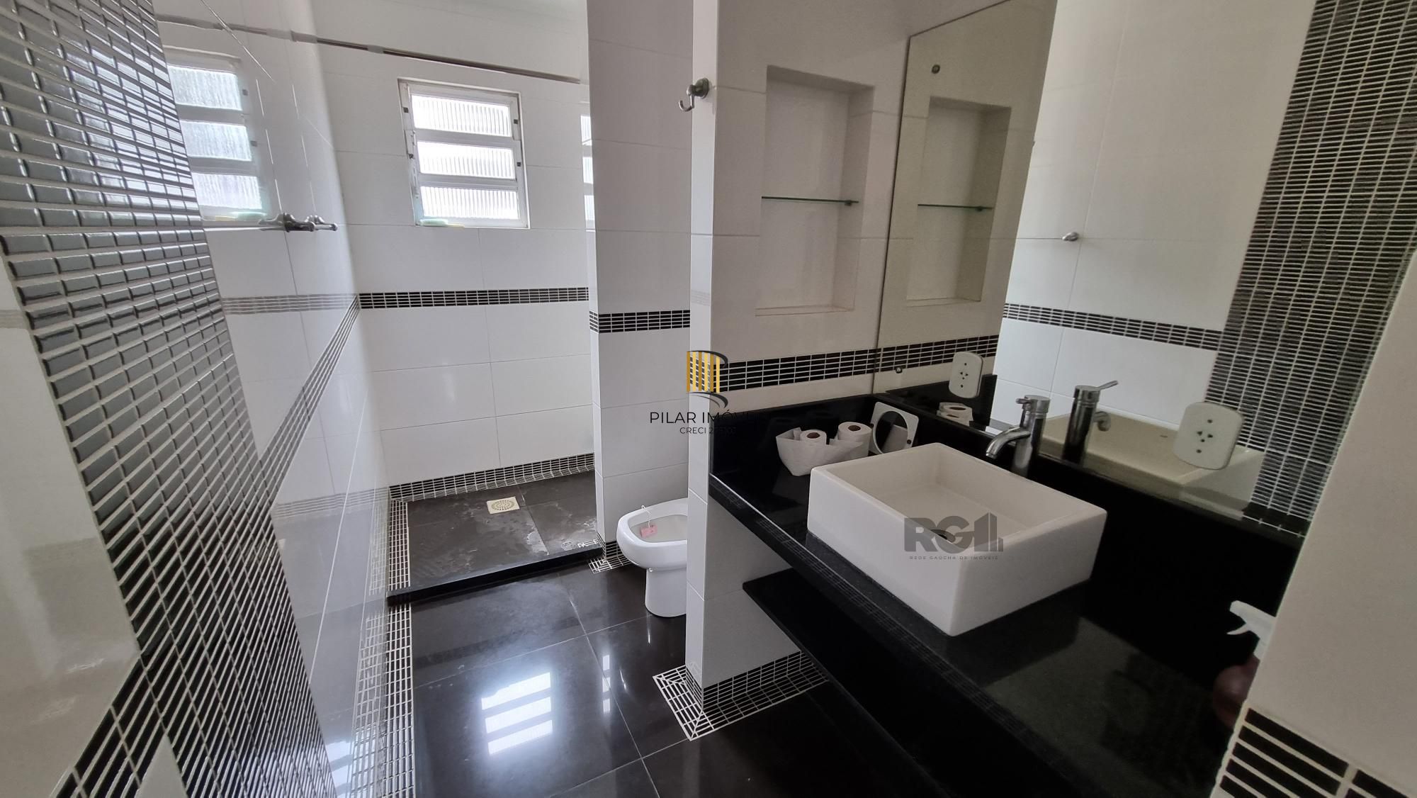 Casa de Condomínio 3 dormitórios no bairro Santo Antônio