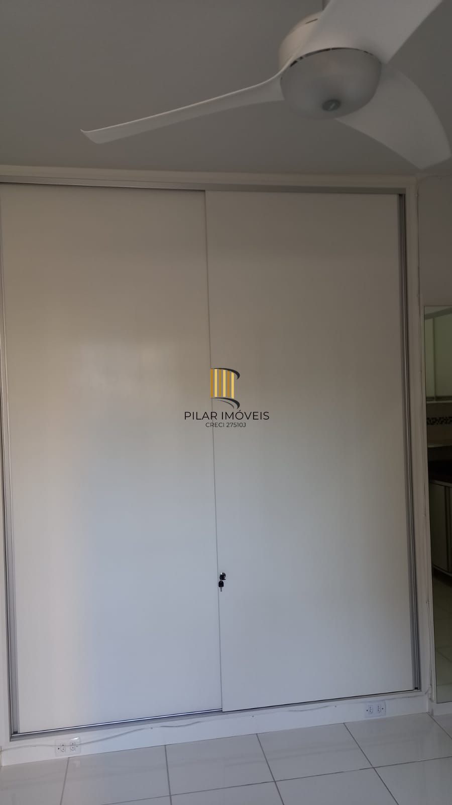 Descubra o charme e o conforto desta kitnet incrível para venda transformada em 1 dormitório no bairro Centro Histórico em Porto Alegre/RS.
