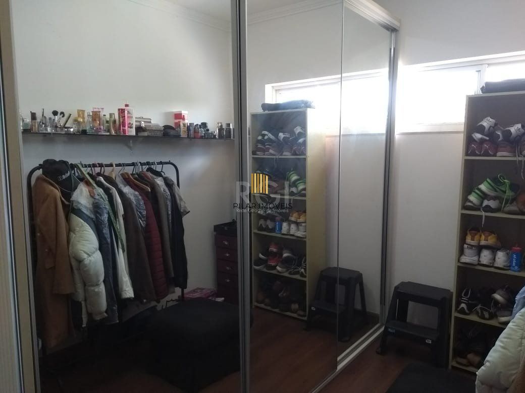 Casa para Venda - 300m², 3 dormitórios, sendo 3 suites, 6 vagas - São Lucas