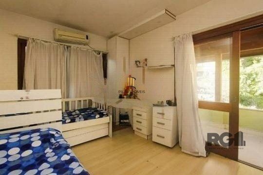 casa com quatro quartos no bairro Passo D'areia