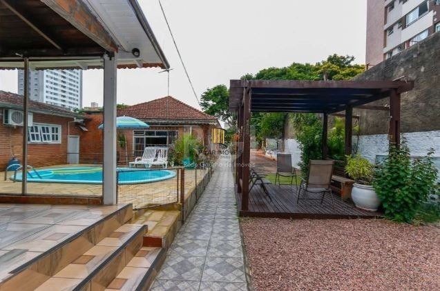 Casa para Venda - 160m², 3 dormitórios, 3 vagas - Partenon