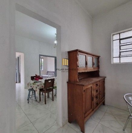 Casa 4 dormitórios no bairro Partenon