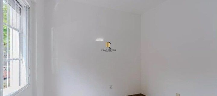 Apartamento térreo com 3 dormitórios no bairro Azenha!