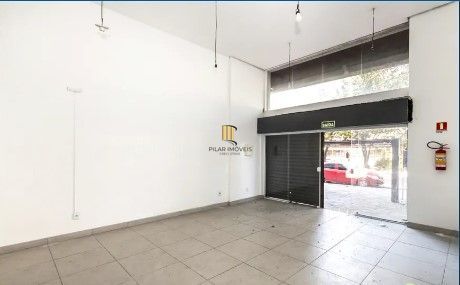 Loja com 68,02m² no bairro Santana