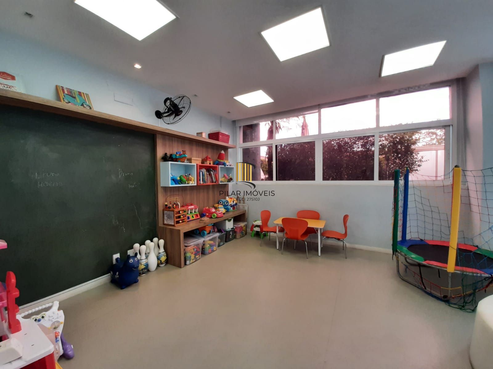 Apartamento 2 dormitórios no bairro Azenha