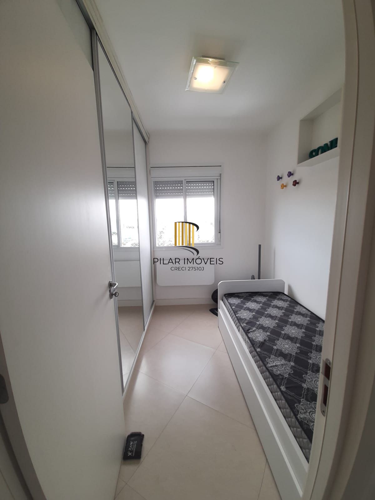 Apartamento 2 dormitórios no bairro Azenha