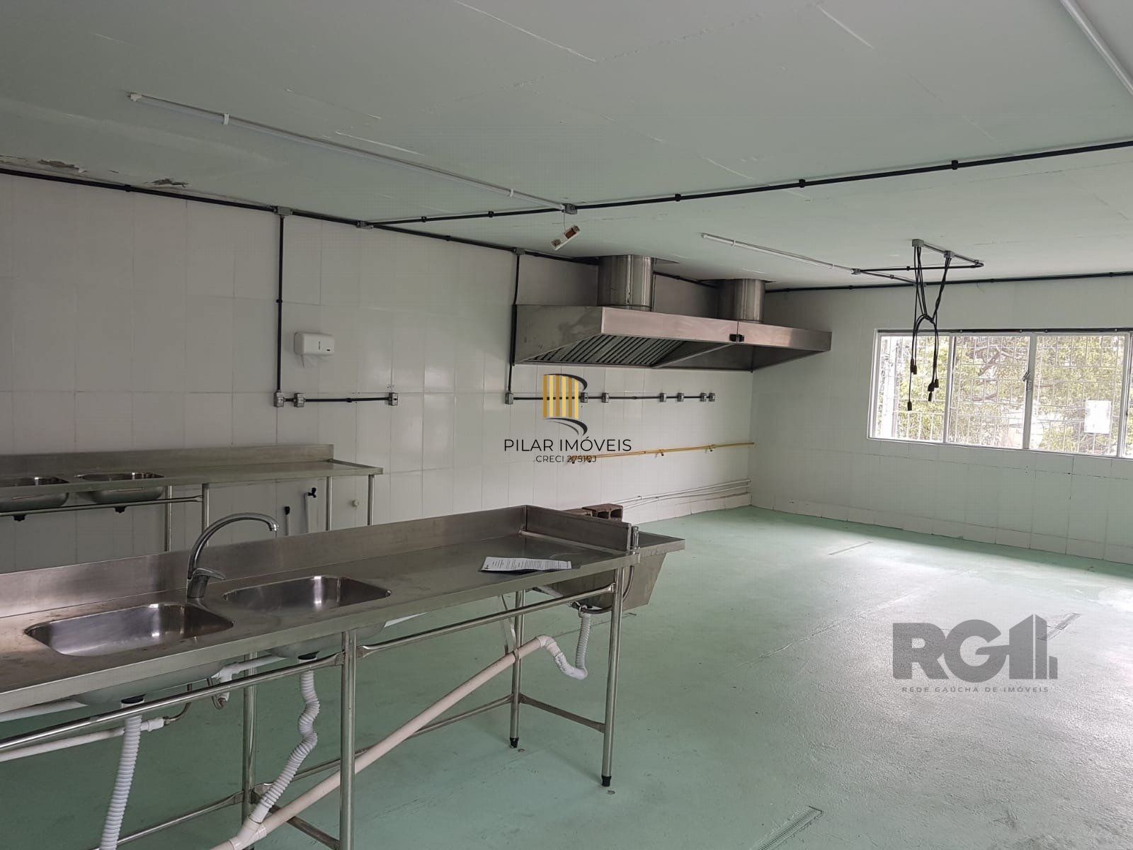 Casa Comercial no bairro Medianeira