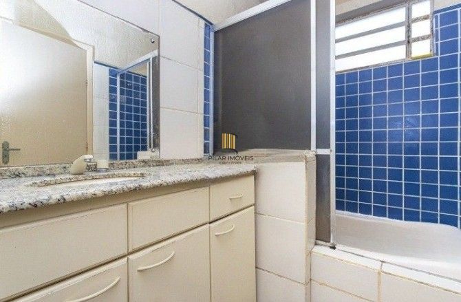 Casa com 2 dormitórios ,sendo 1 suíte para venda no bairro Tristeza em Porto Alegre/RS.