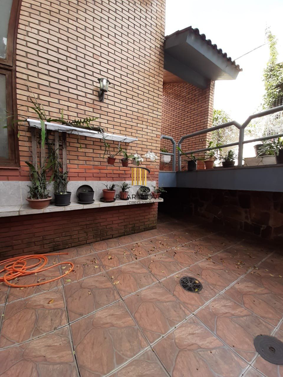 Casa para Venda - 262.02m², 3 dormitórios, sendo 1 suites, 6 vagas - Auxiliadora