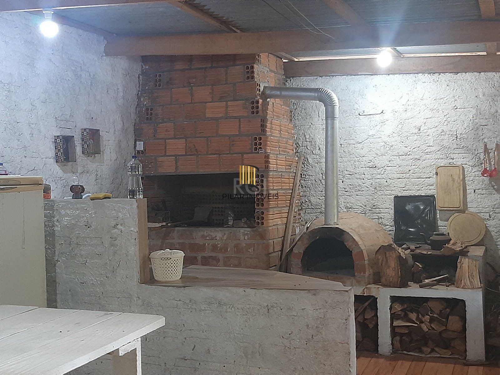 Sítio para Venda - 1800m², 2 dormitórios, Horto Das Oliveiras