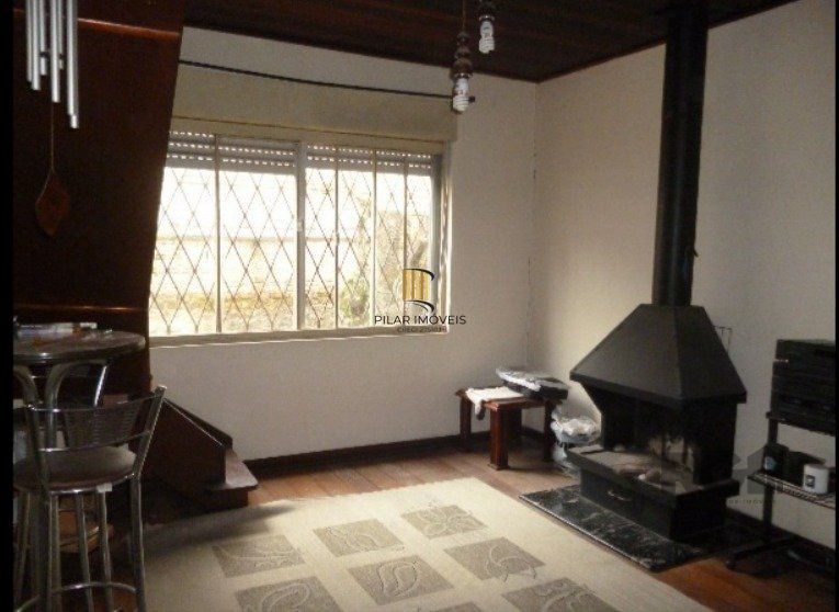 Casa 3 dormitórios no bairro Partenon