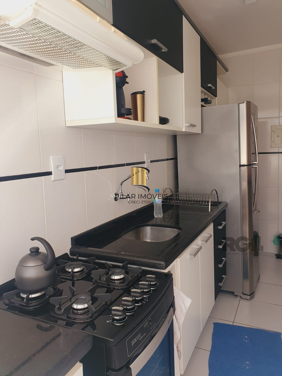 Apartamento de 02 dormitórios, no bairro Partenon, para locação
