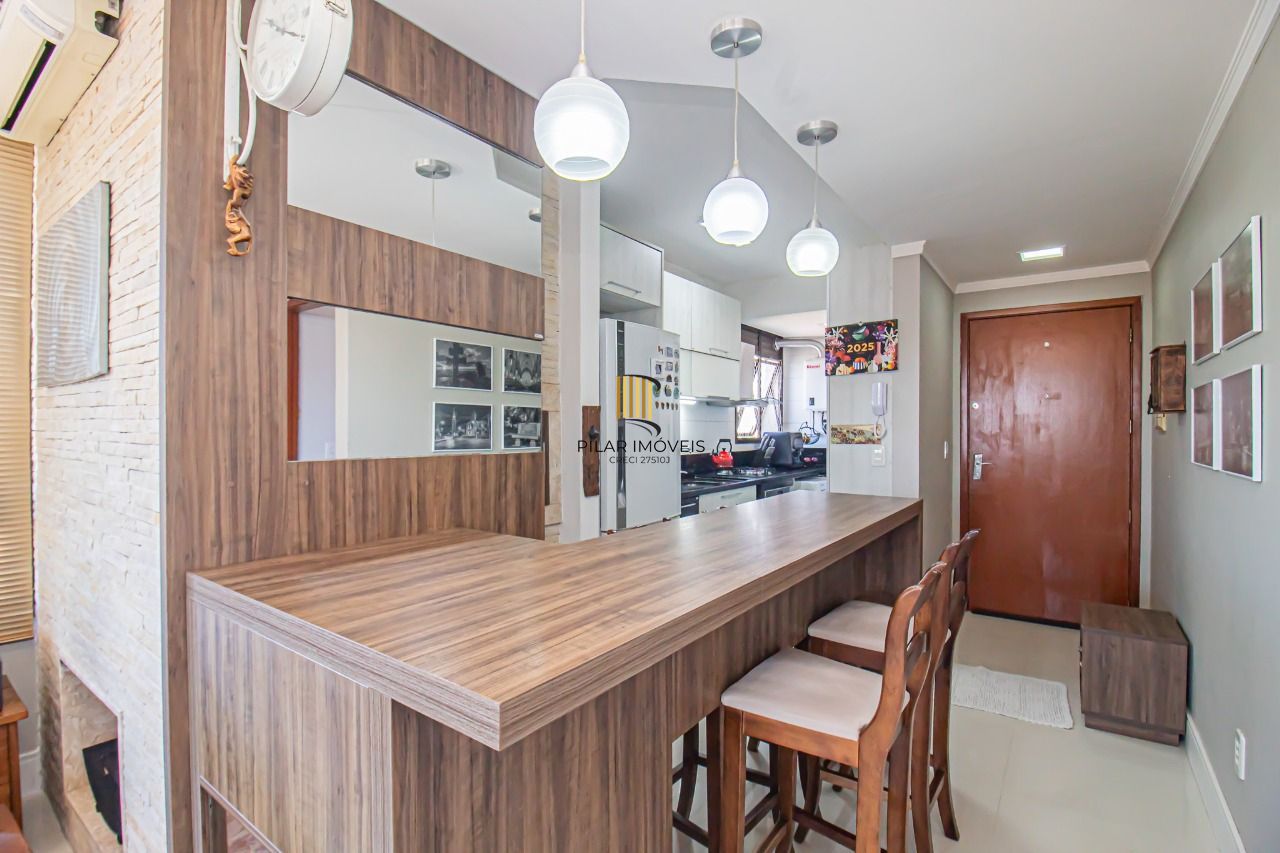 Lindo apartamento de 71m² de 2 dormitórios no bairro Partenon.
