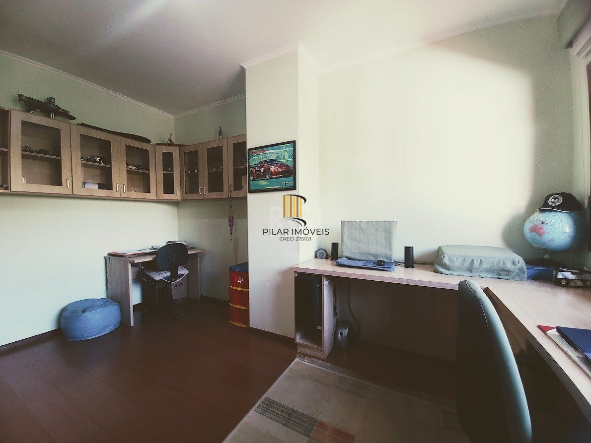 Casa 5 dormitórios no bairro Santana