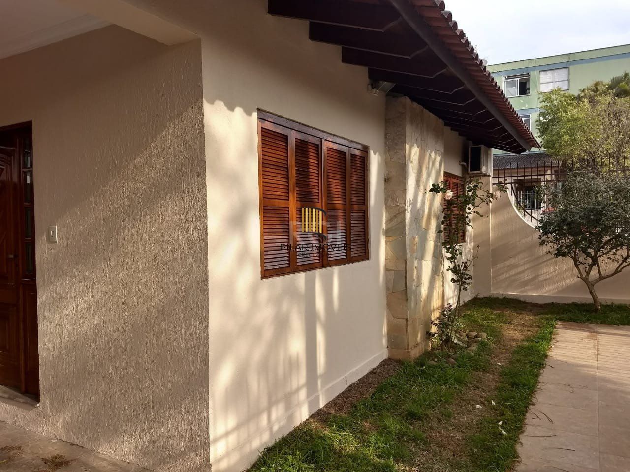 Casa para Venda - 177m², 4 dormitórios, sendo 1 suites, 2 vagas - Partenon