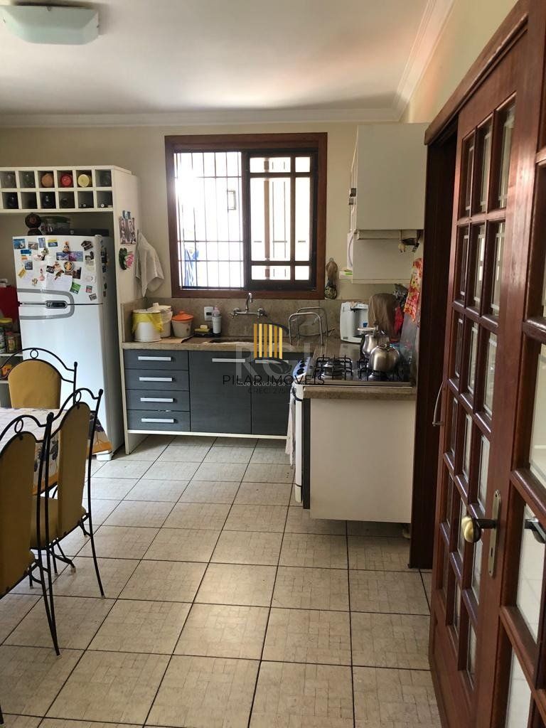 Casa para Venda - 225.91m², 4 dormitórios, sendo 2 suites, 1 vaga - Nonoai