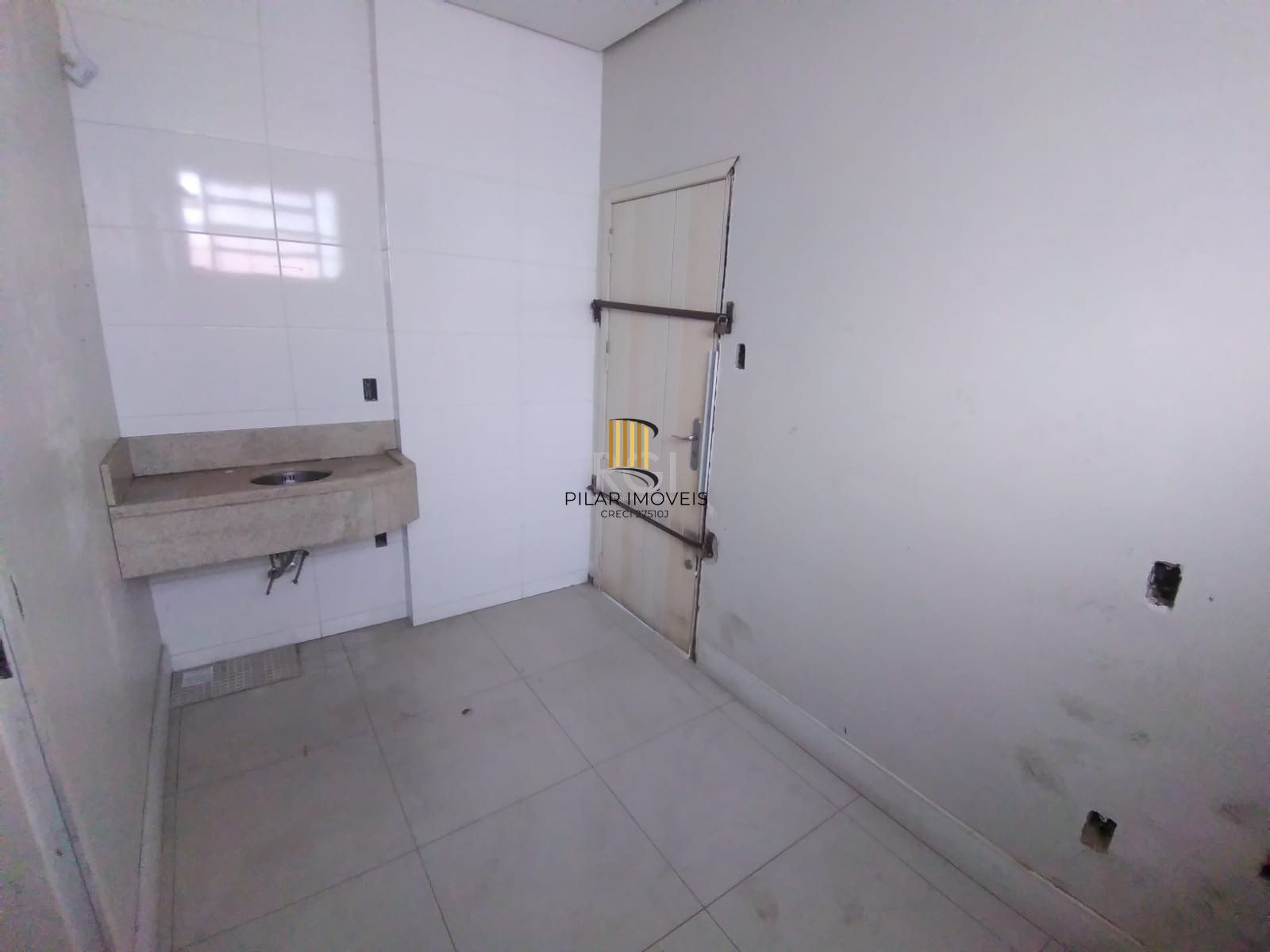 Casa Comercial para Venda - 250m², 0 dormitórios, 10 vagas - Glória
