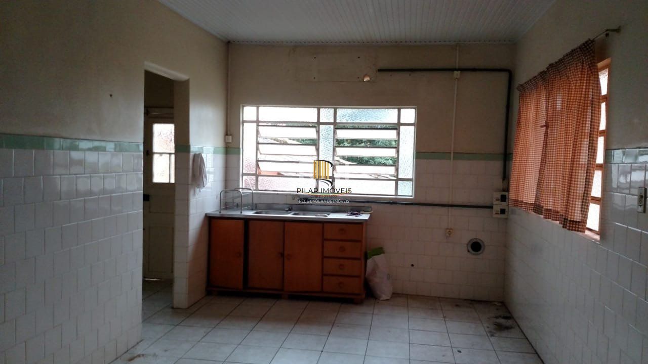 Casa para Venda - 140m², 3 dormitórios, 3 vagas - Santo Antonio