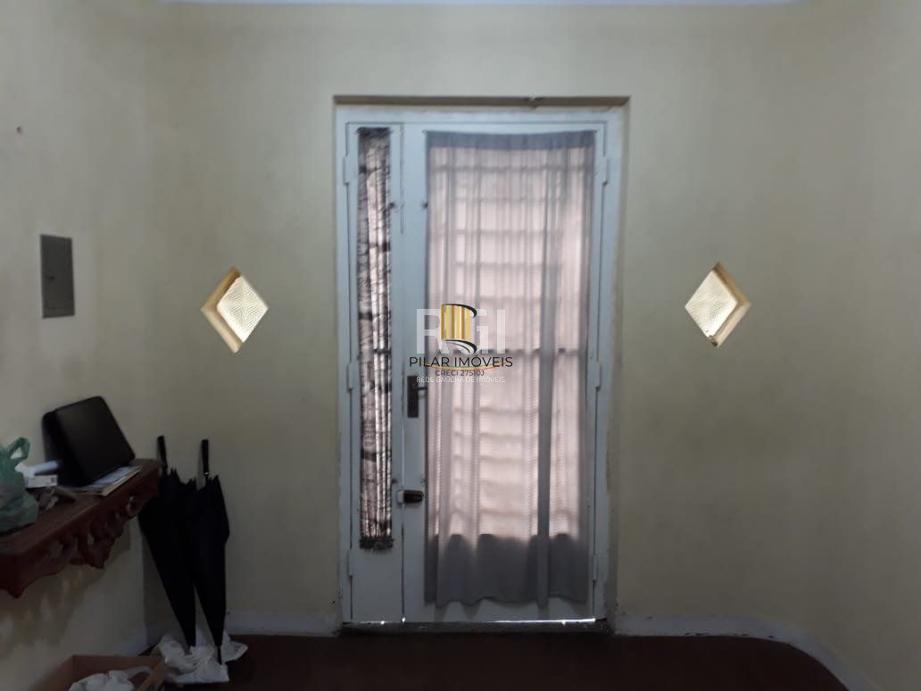 Casa para Venda - 415.8m², 5 dormitórios, 3 vagas - Menino Deus
