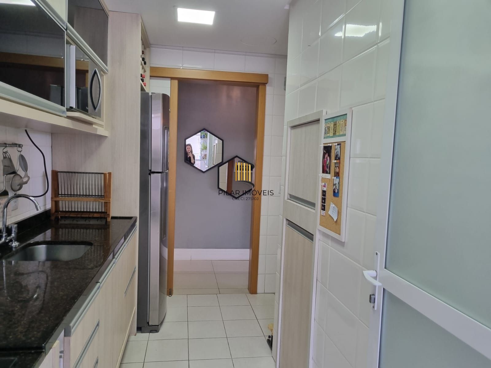 Apartamento de 2 dormitórios com vaga no Bairro Santana