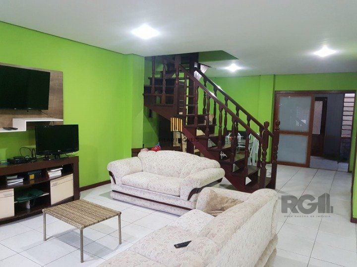 CASA 4 DORMITORIOS SANTANA