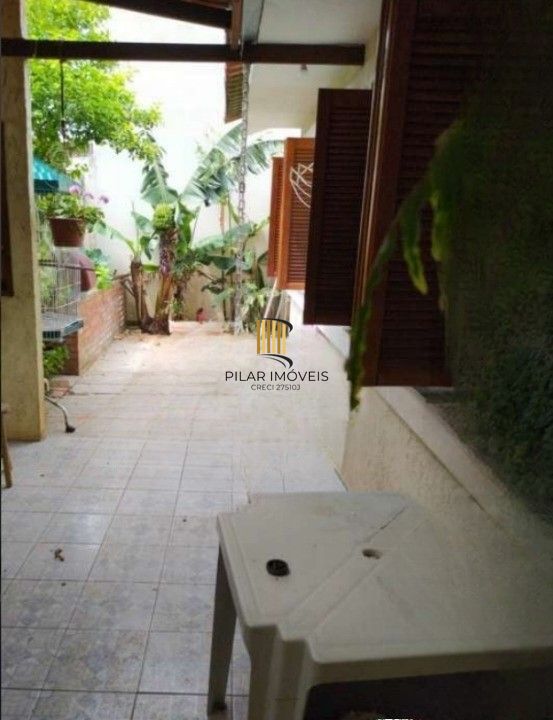 Casa de Condomínio 3 dormitórios no bairro Aberta dos Morros
