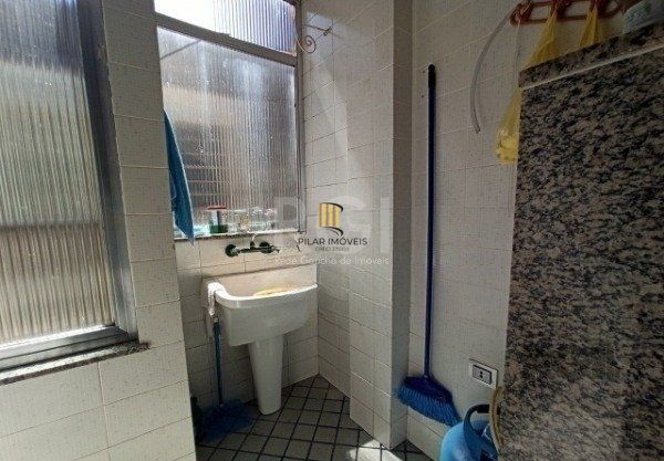 apartamento com três quartos no bairro Farroupilha