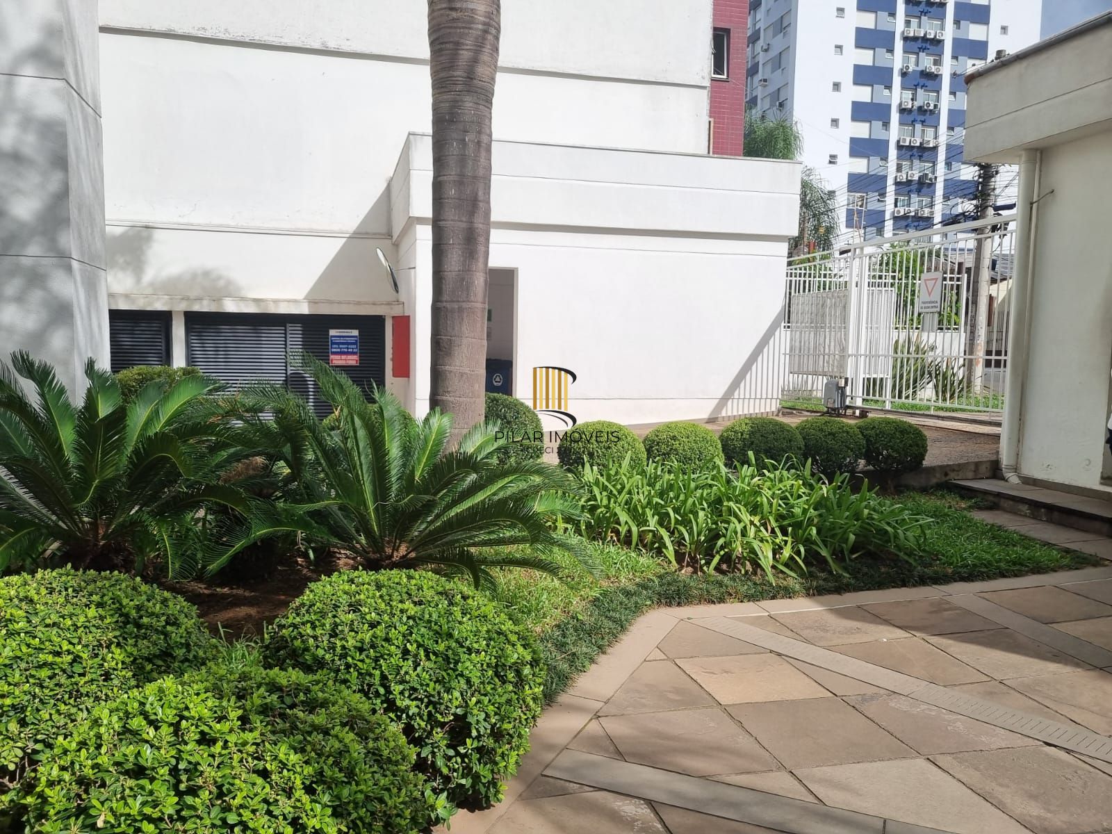 Apartamento de 2 dormitórios com vaga no Bairro Santana