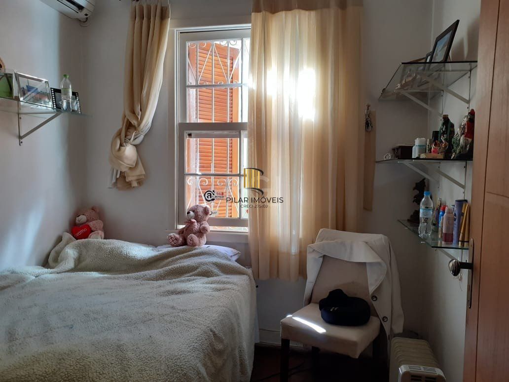 Casa para Venda - 360m², 3 dormitórios, sendo 1 suites, 4 vagas - Santana
