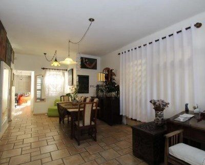Casa para Venda - 336m², 4 dormitórios, sendo 1 suites, 2 vagas - Azenha