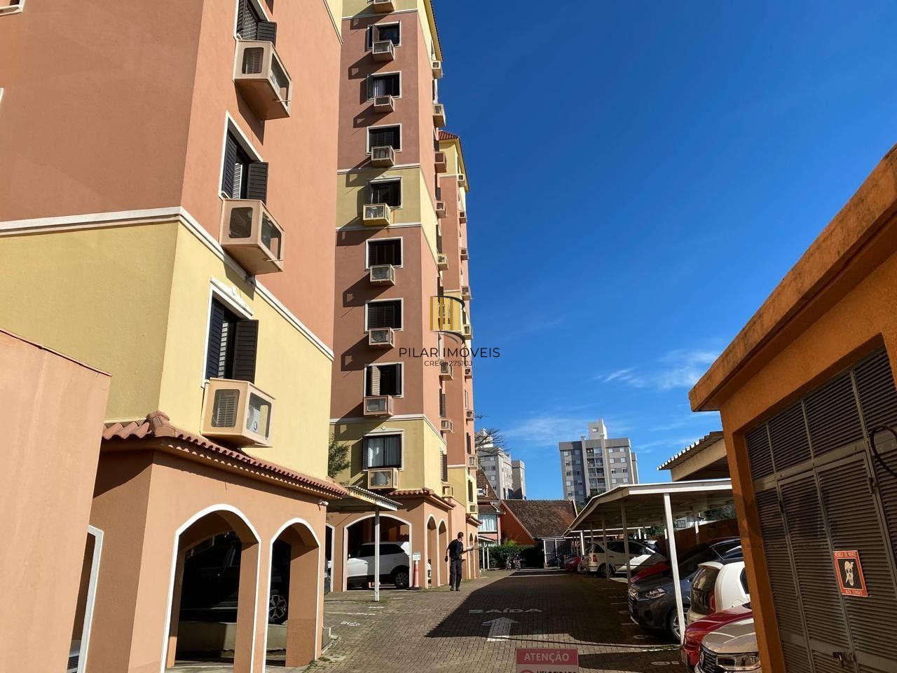 Apartamento de 3 dormitóios no bairro Teresopolis