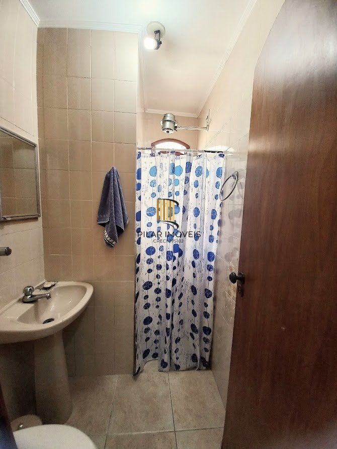 Casa 5 dormitórios no bairro Santana