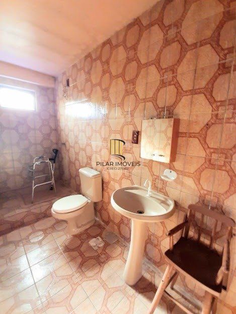 Casa para Venda - 184m², 4 dormitórios, sendo 1 suites, 5 vagas - Cavalhada