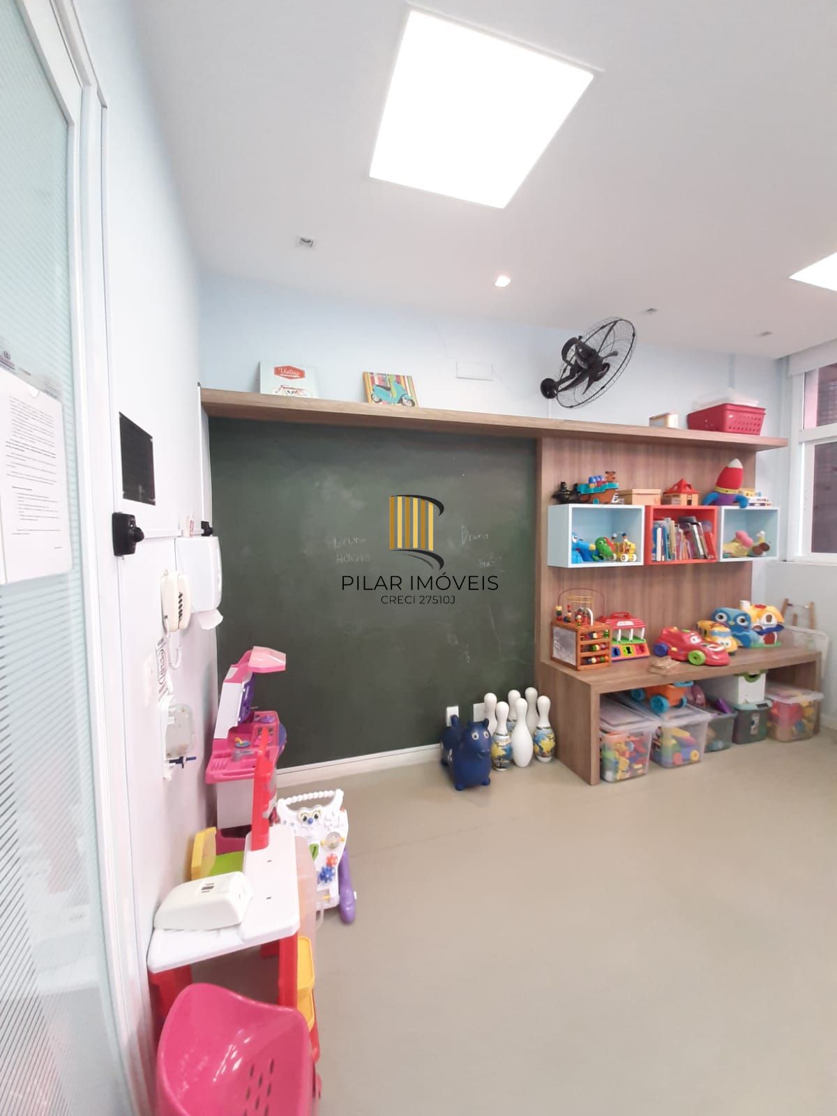 Apartamento 2 dormitórios no bairro Azenha