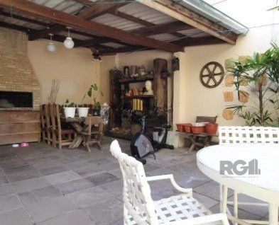 Casa para Venda - 336m², 4 dormitórios, sendo 1 suites, 2 vagas - Azenha