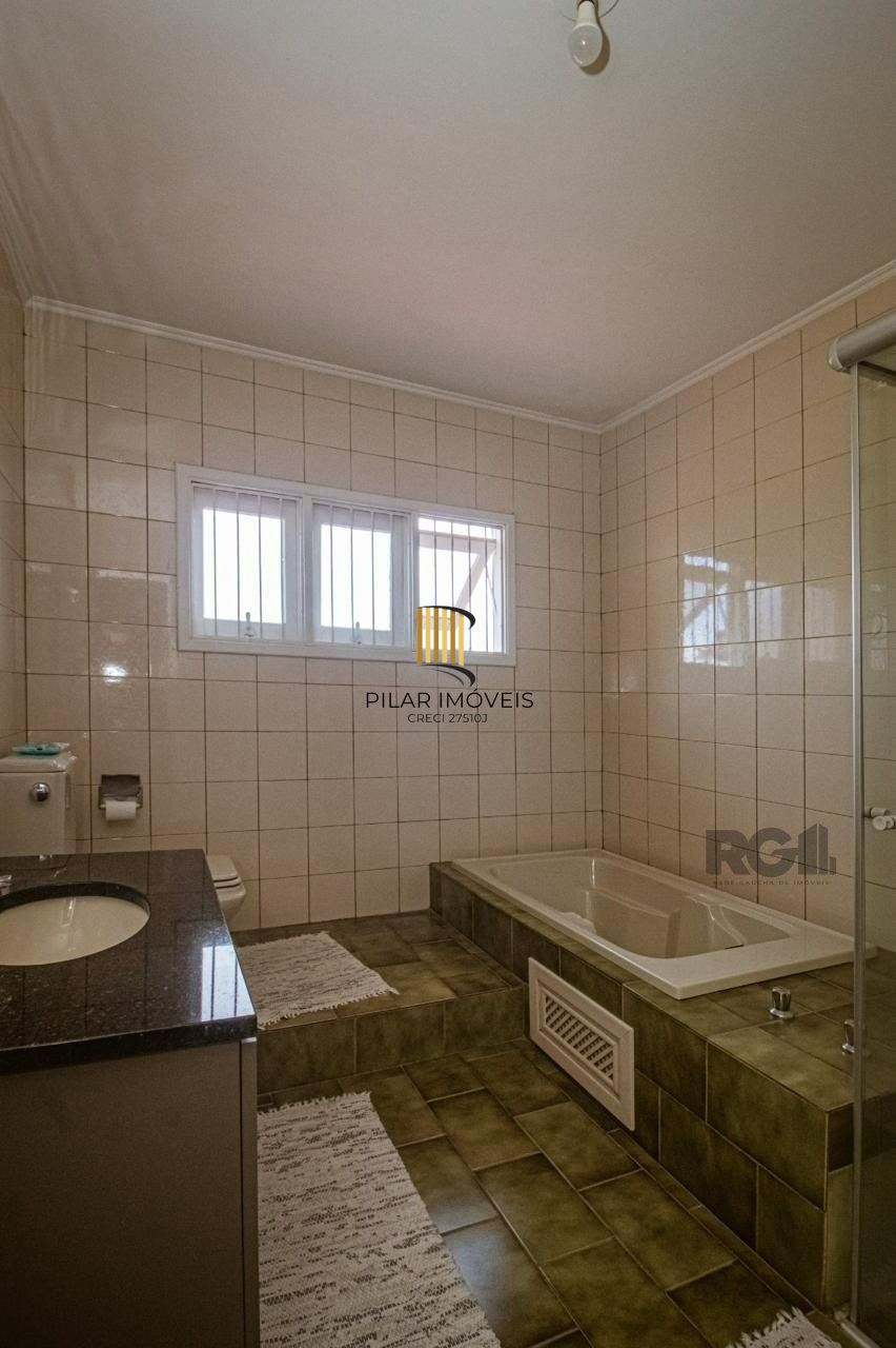 Casa 3 dormitórios no bairro Santo Antônio
