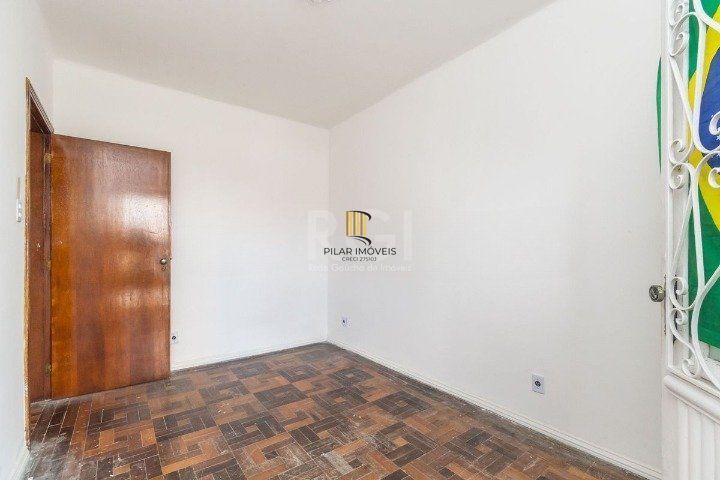 Casa para Venda - 240m², 3 dormitórios, sendo 1 suites, 3 vagas - Santana