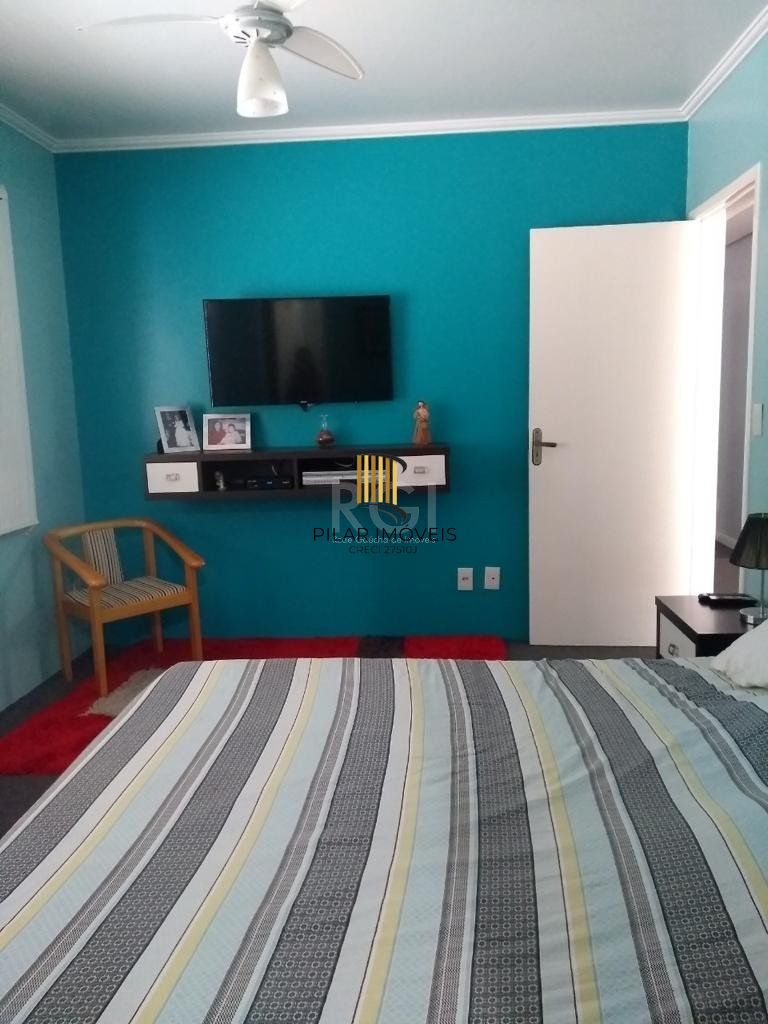 Casa para Venda - 249.86m², 3 dormitórios, sendo 1 suites, 4 vagas - Medianeira
