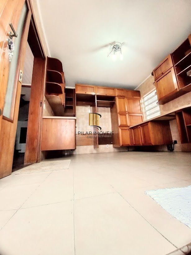 Casa para Venda - 224m², 3 dormitórios, sendo 1 suites, 3 vagas - Santana