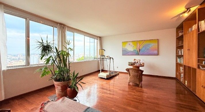 Apartamento 4 dormitórios no bairro Rio Branco