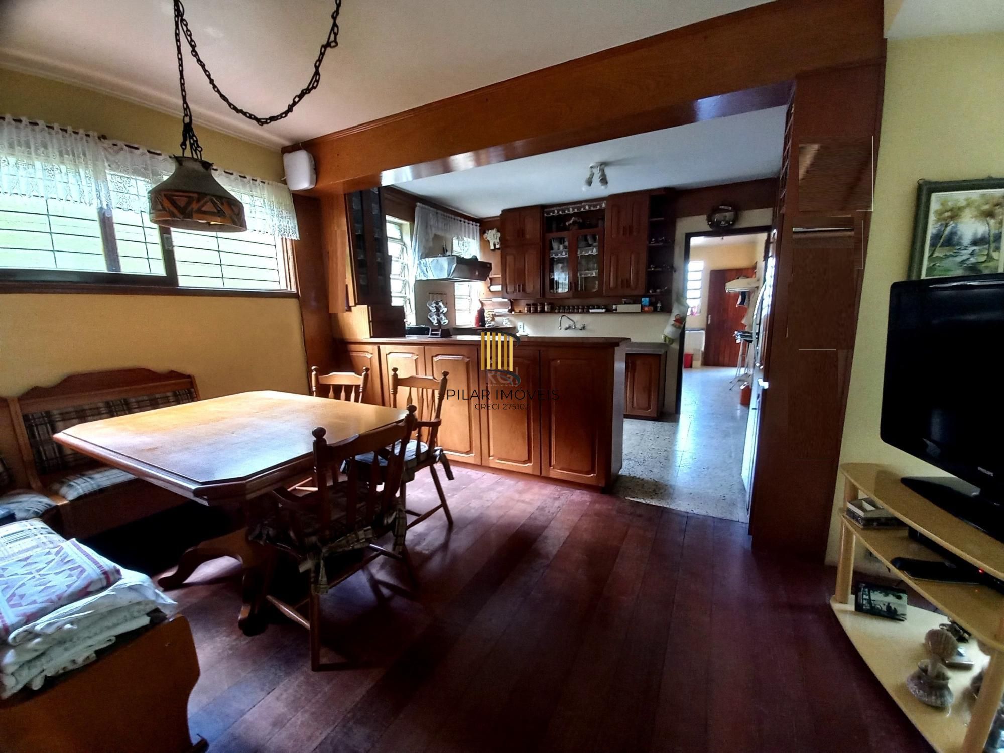 Casa para Venda - 300m², 4 dormitórios, sendo 1 suites, 2 vagas - Santana