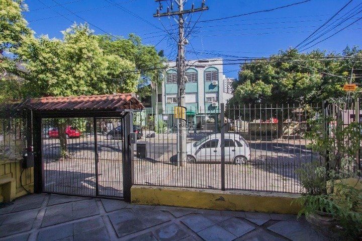 Sobrado para Venda - 400m², 6 dormitórios, sendo 1 suites, 3 vagas - Santana