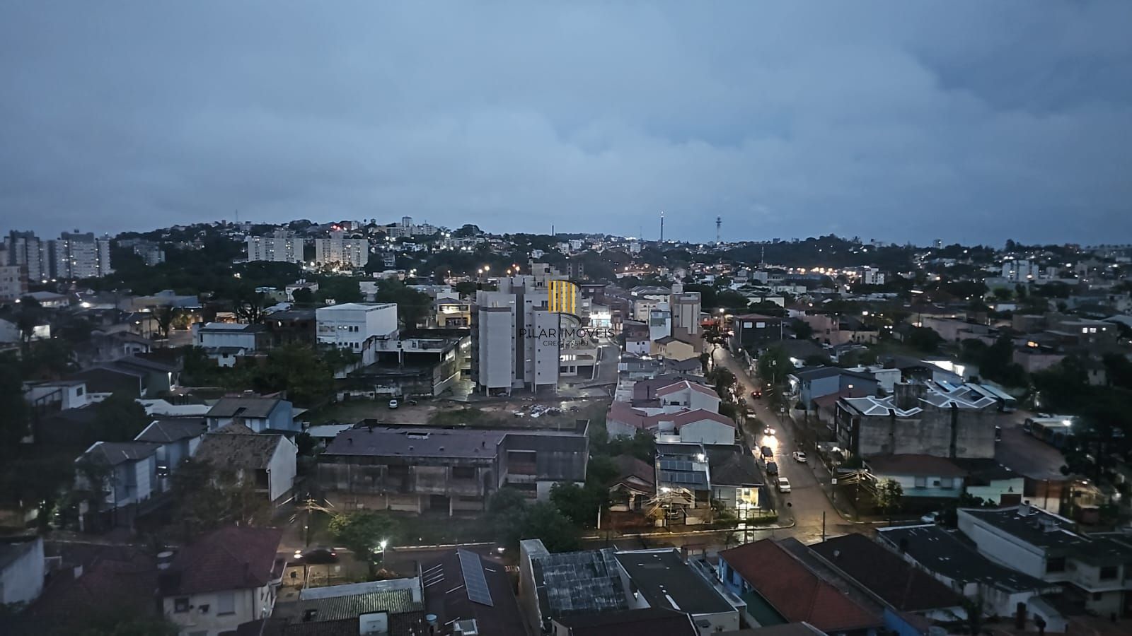 Apartamento para Venda - 51.25m², 2 dormitórios, sendo 1 suites, 1 vaga - Glória