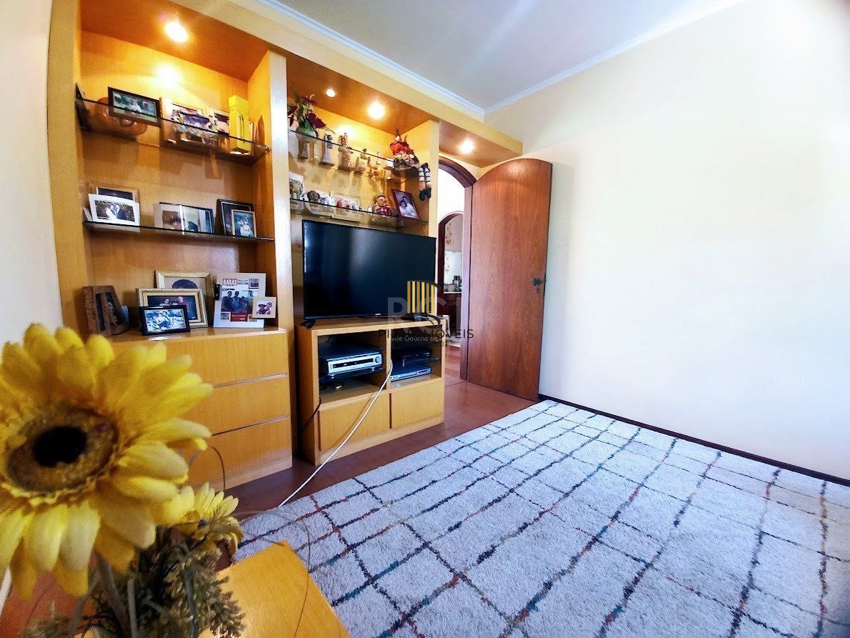 Casa 5 dormitórios no bairro Santana