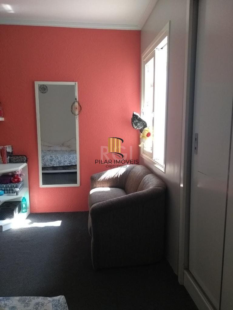 Casa para Venda - 249.86m², 3 dormitórios, sendo 1 suites, 4 vagas - Medianeira