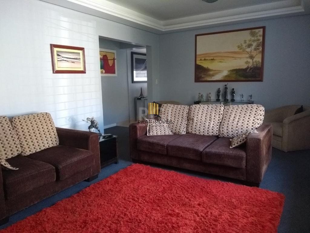 Casa para Venda - 249.86m², 3 dormitórios, sendo 1 suites, 4 vagas - Medianeira
