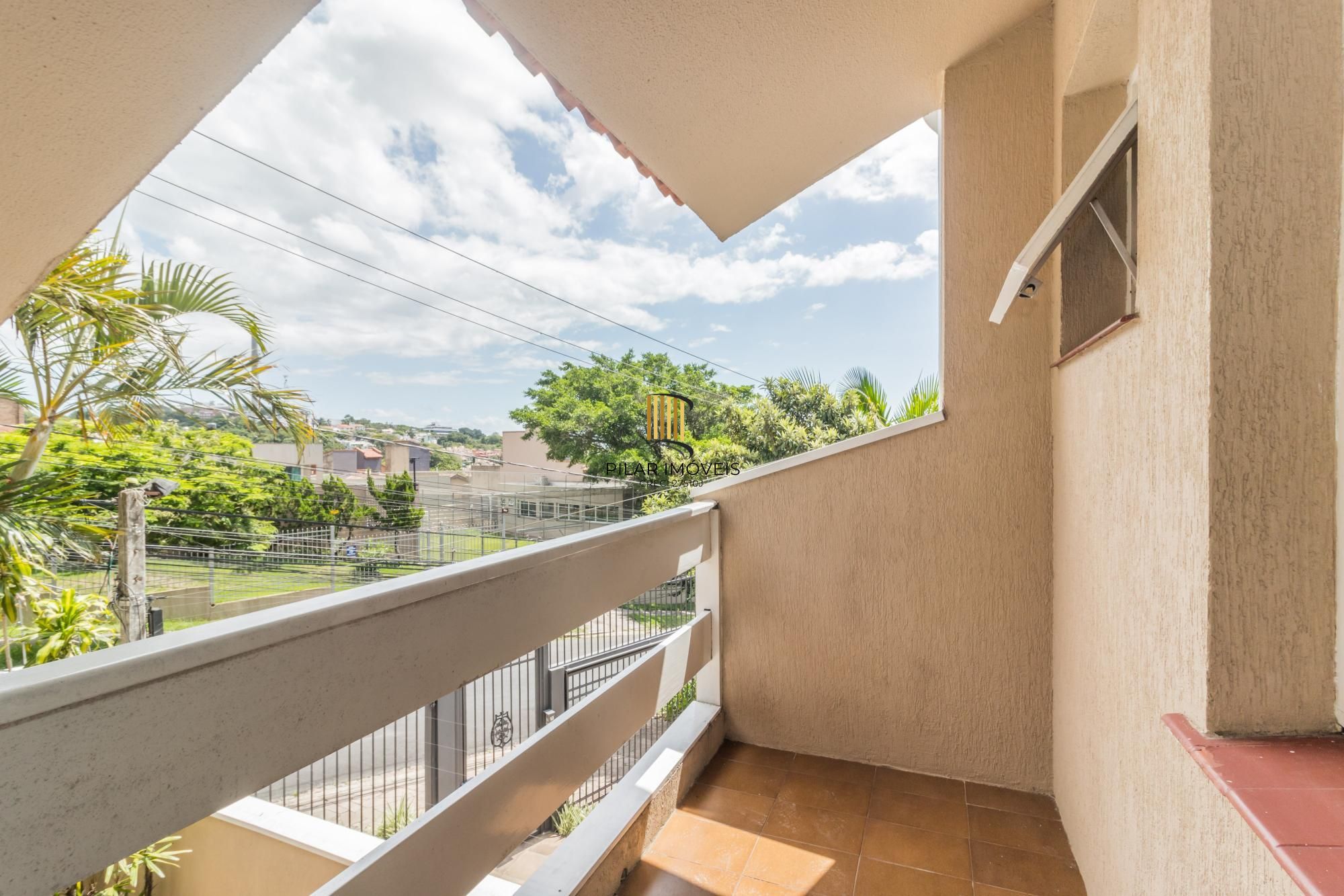 Casa para Venda - 250m², 4 dormitórios, sendo 1 suites, 3 vagas - Menino Deus